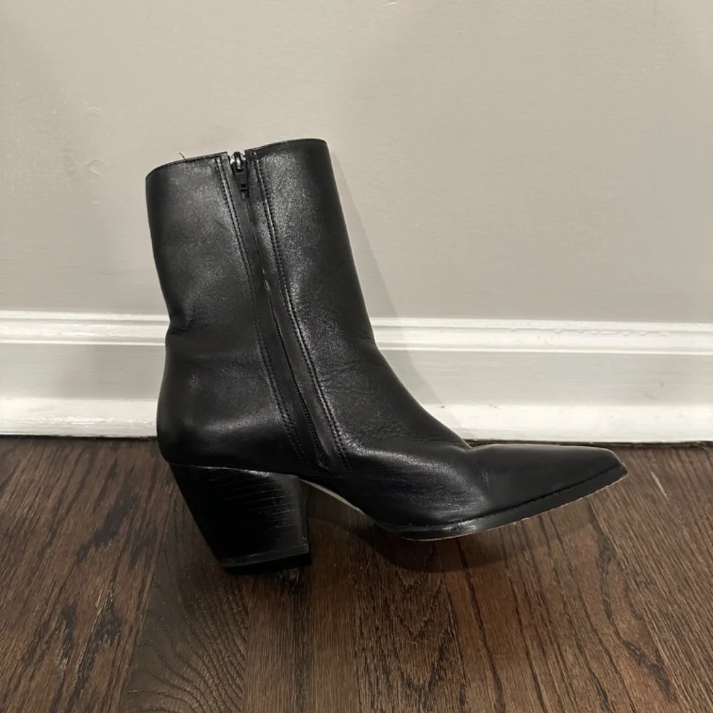 Caty Smooth Leather Black (Wide) by Matisse - Picture 10 of 10